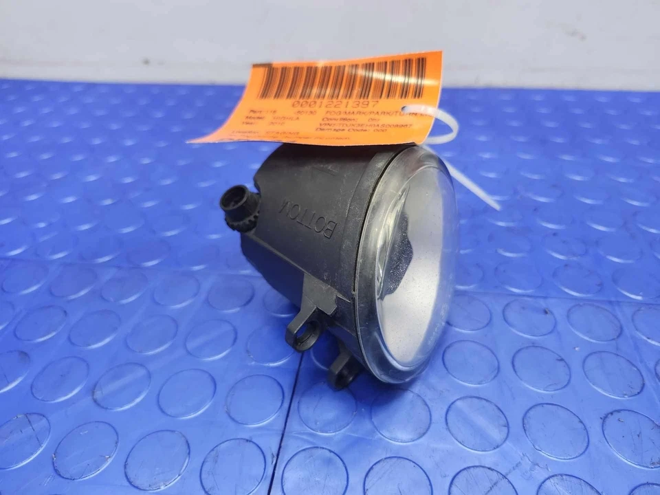 Toyota Fog Lamp Assembly Fits RAV4 Avalon Venza Highlander Right Passenger Side - Image 2 of 4