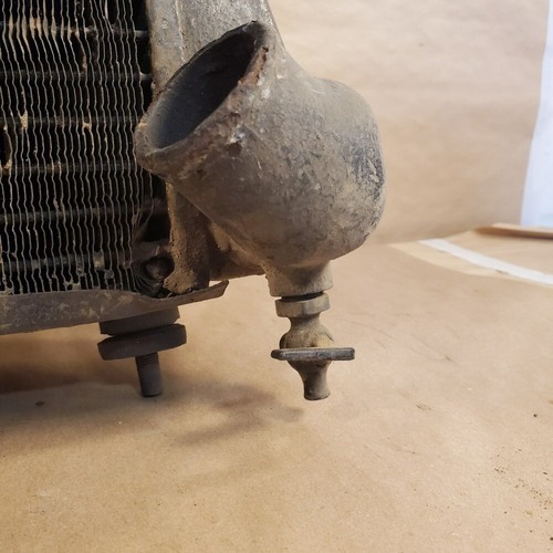 Original Jaguar XKE E-Type 4.2 Series 1 Brass Radiator C24252 Assembly OEM - Picture 6 of 13