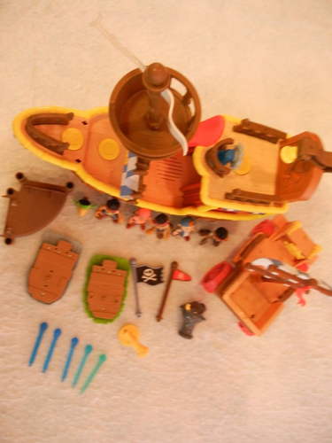 DISNEY JAKE & THE NEVER LAND PIRATES PIRATE SHIP SAILWAGON CAR 5 PIRATES & MISC - Picture 4 of 11