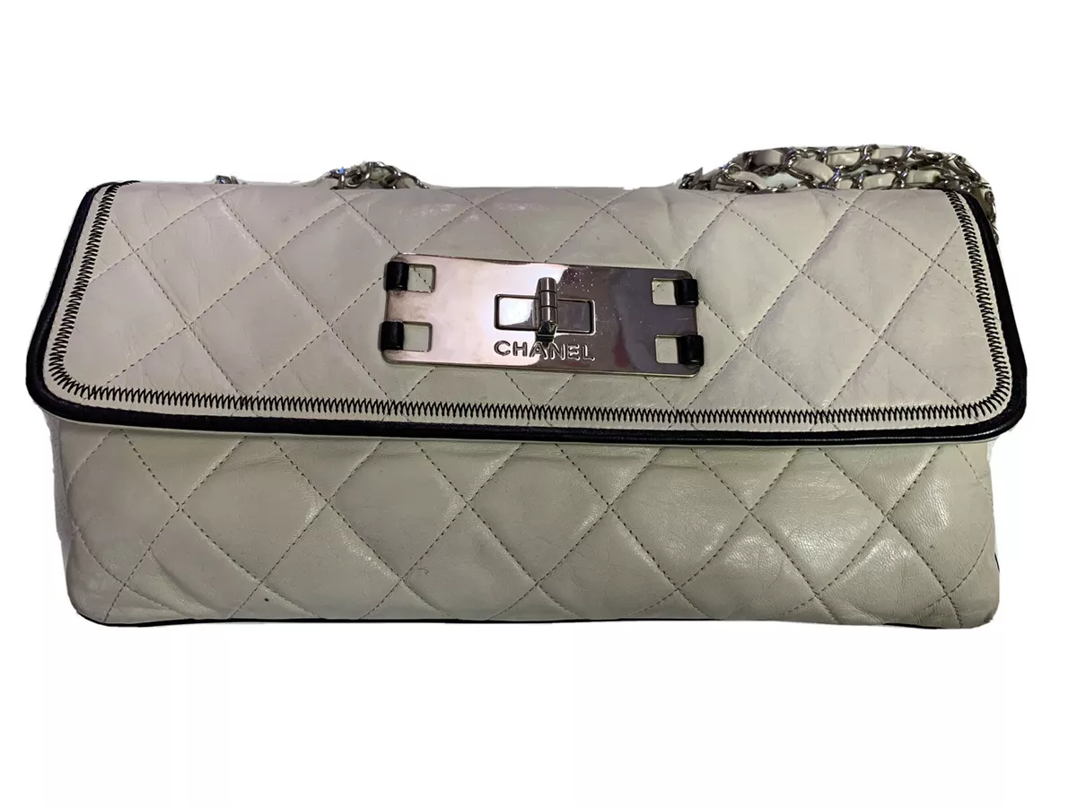 Chanel sales strap bag