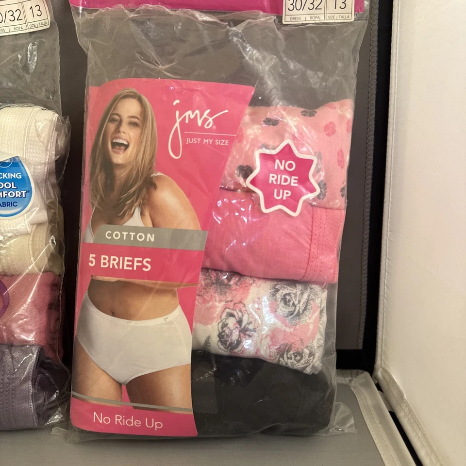 New 8 Pairs Of Just My Size 13 Women’s Cotton Briefs (Packages Have Been Open) - Image 3 of 4