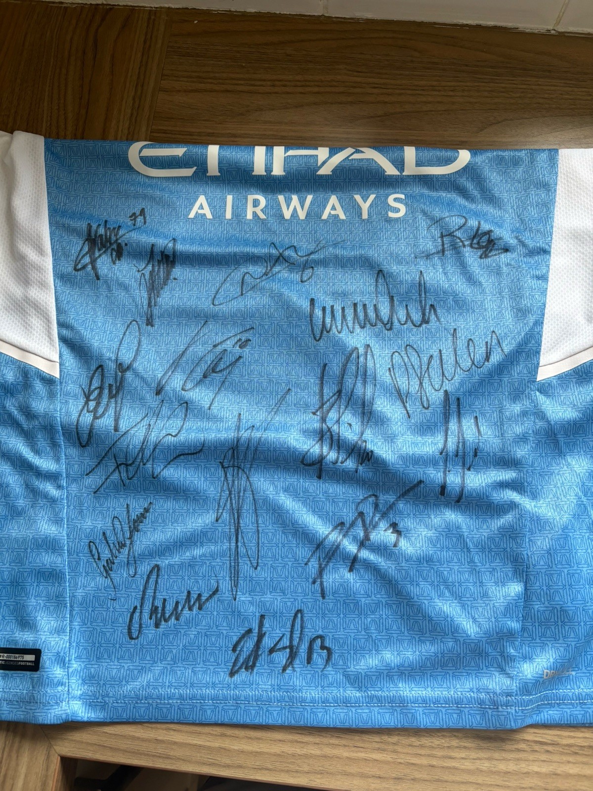 Manchester City team Signed shirt