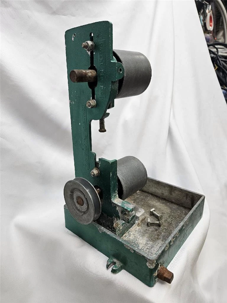 Lapidary top belt sander