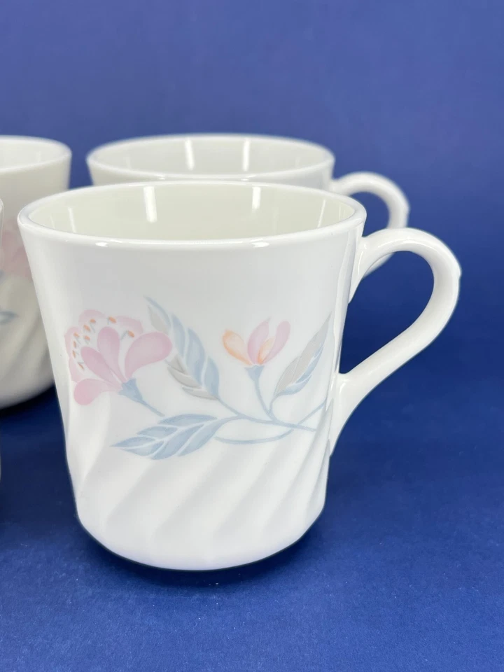4 tazas de café Corning Ware Corelle rosa arremolinado tres tazas EE. UU. 1950 diseño floral Foto 4 de 4