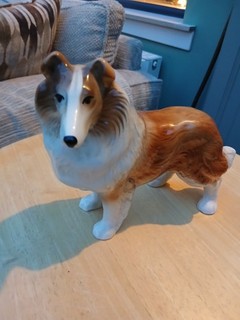 Vintage Nelson Porcelain Lassie Dog Rough Collie Figurine 8".In great condition.