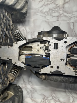 Team Losi LST Vintage Nitro RC Monster Truck 454 Engine 1/8 Has