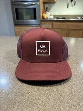 VA RVCA Flat Brim Snapback Trucker Hat Mesh Back Cap Adjustable Burgundy Sharp