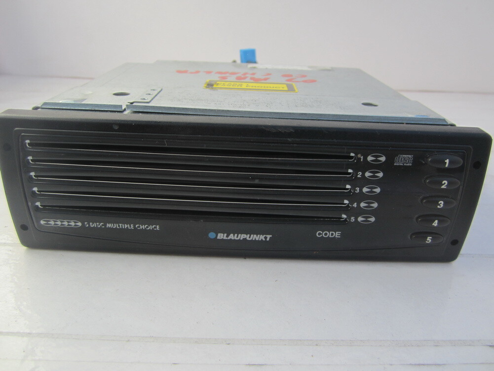 Maserati Quattroporte 5 DISK CD CHANGER DRIVER KNEE CD  7607769150