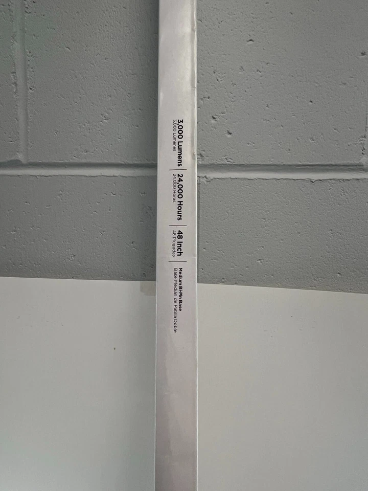 SATCO Hygrade S6638 F401T12/DX/ENV Medium Bi Pin Base - Image 3 of 3