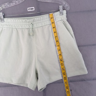N Lululemon Women's Size 8 Green Softstreme High Rise Shorts 4