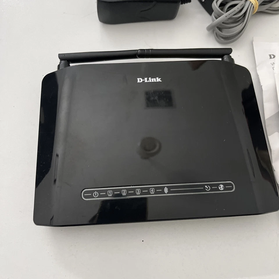 D-Link DSL-2740M Wireless N300 ADSL2+ Modem Router - Image 2 of 4