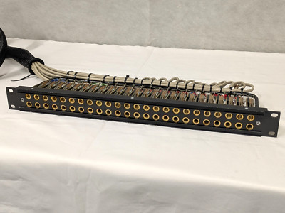 19'' 1HE Jackfield Audio Panel 2 Reihen x 24 M&M Messing Buchsen Mono Pitch Rackmount