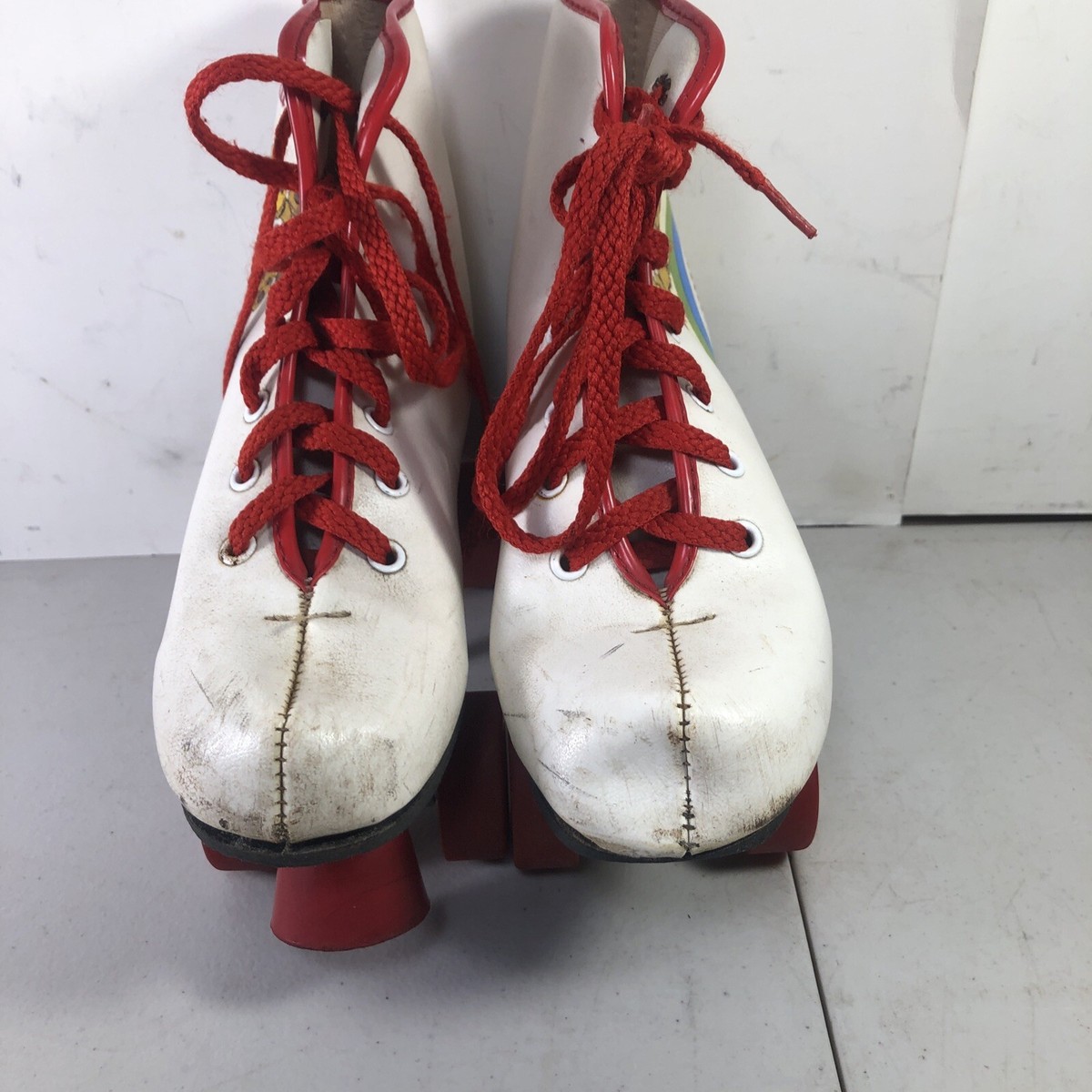 Vintage 1983 Care Bears Roller Skates Rainbow Red White Vintage 1983 Care Bears Roller Skates Rainbow Red White