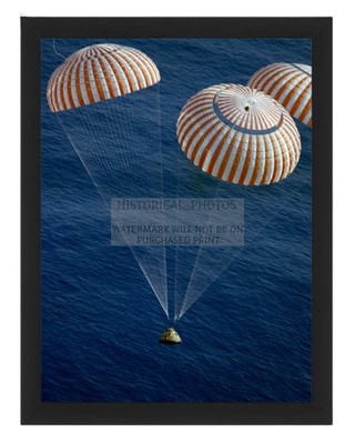 APOLLO 17 COMMAND MODULE SPLASHDOWN SOUTH PACIFIC 1972 8X10 FRAMED PHOTO