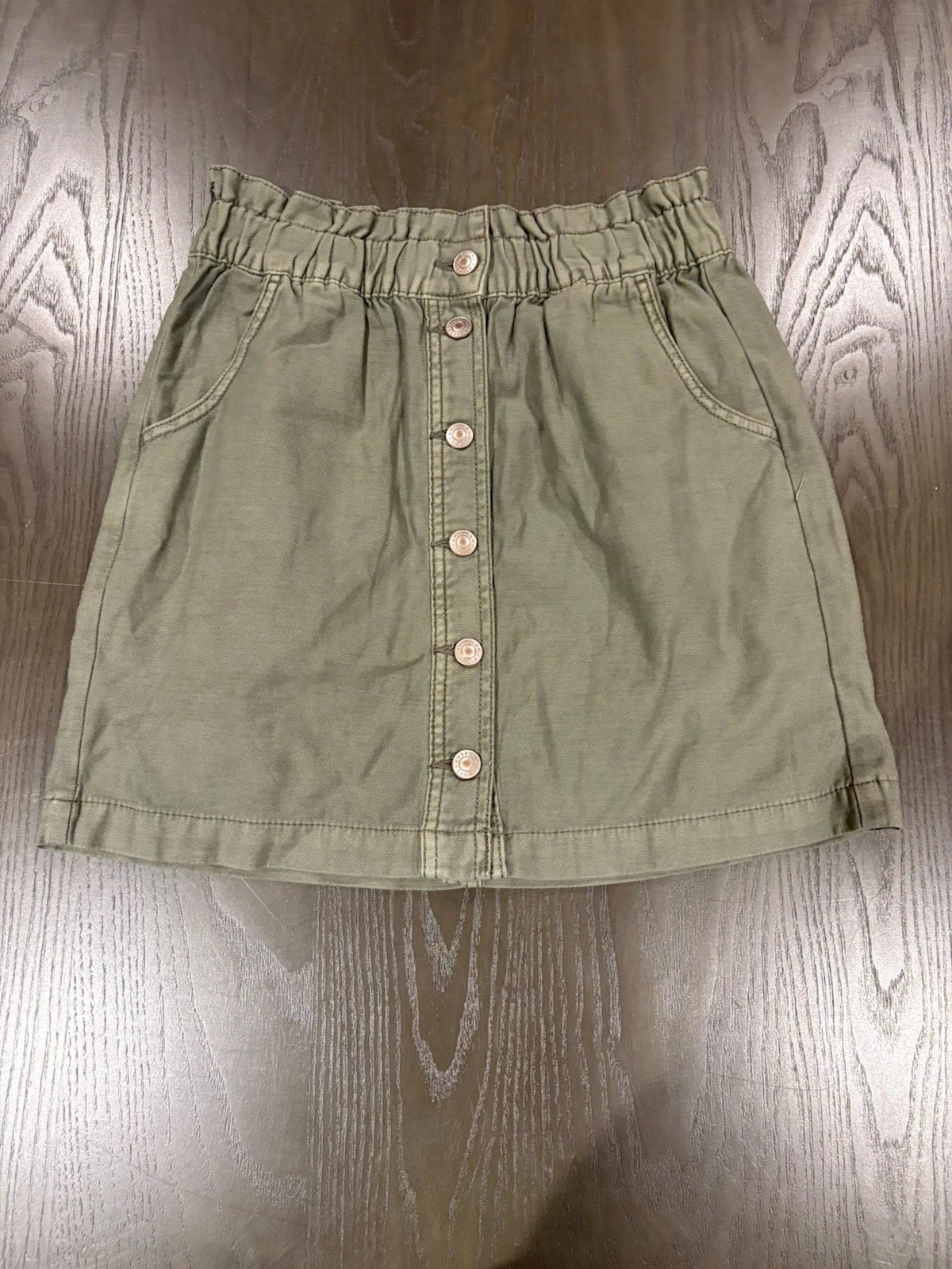 American Eagle Sage Green Button Front Casual Paperbag Waist Mini Skirt Size 4