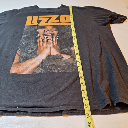 Lizzo Black Graphic Tshirt Portrait Band Tee Crewneck Short Sleeve Size 2X - Picture 5 of 10