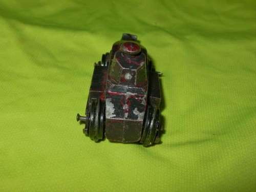 (1) Vintage Tootsietoy WW1 M1917 Light Tank Military Diecast Model (Renault) - Picture 3 of 5
