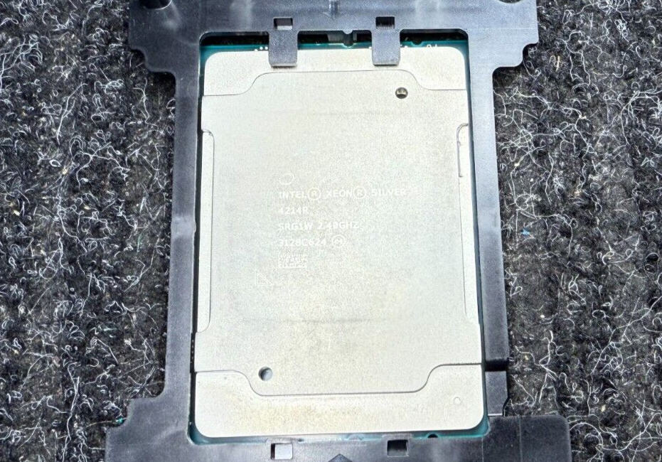 Intel Xeon Silver 4214 - 2.2 GHz 12-Core (CD8069504212601 Intel Xeon Silver 4214 - 2.2 GHz 12-Core (CD8069504212601