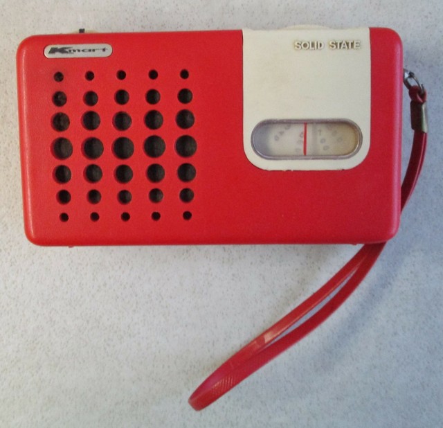 VINTAGE KMART SOLID STATE RED AND WHITE PORTABLE RADIO WORKING
