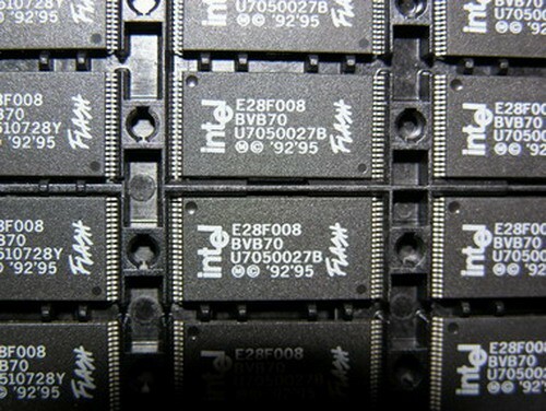 3 Intel E28F008 5V 8Mbit Flashfile Memory IC's - Picture 1 of 1