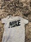Boys Nike bodysuit size 9 months short sleeve multicolor  — photo 2