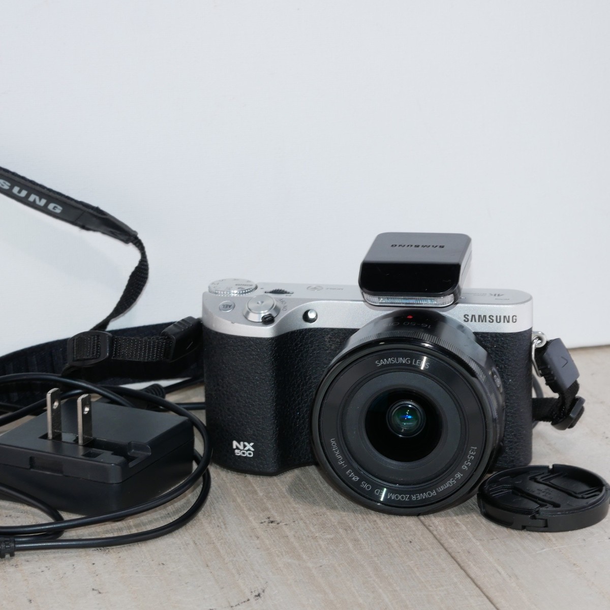 6.3割引‼︎Samsung NX500 カメラ 本体&レンズ２つ！ Samsung NX NX500 28.2MP Digital Camera - Black (Kit w/ 16-50mm