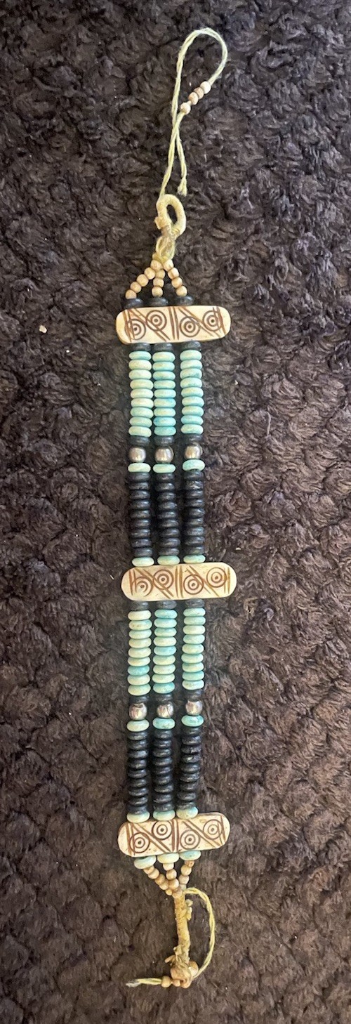 Native American multi-strand beaded bracelet with… - image 1