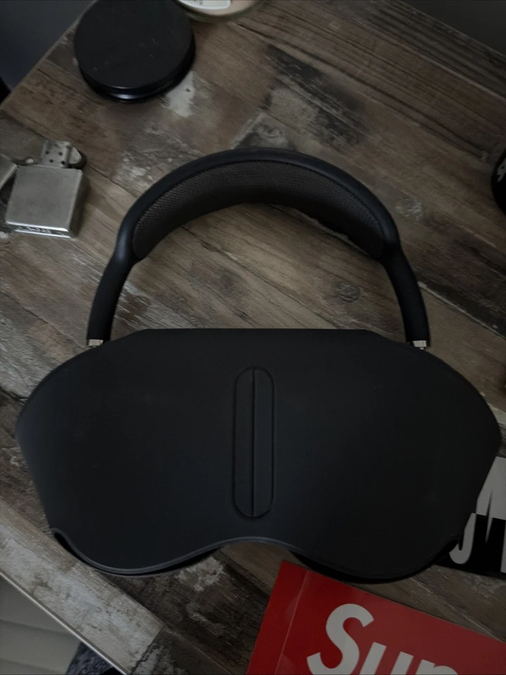 Apple (MGYH3AM/A) AirPods Pro Max Headphones - Space Gray - Image 2 of 4