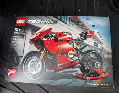 LEGO Technic Ducati Panigale V4 R 42107 Complete Set 646pcs 10+ Box