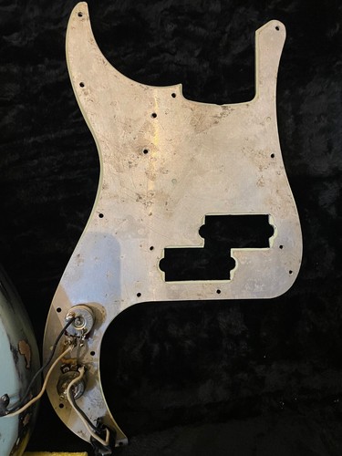 1966 Fender Precision Bass Relic Refin Ice Blue Metallic over orig sunburst - Picture 11 of 13