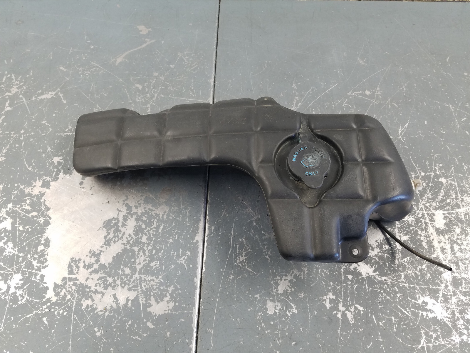 2001 Chevy Corvette C5 Z06 Windshield Washer Bottle #9094 E4