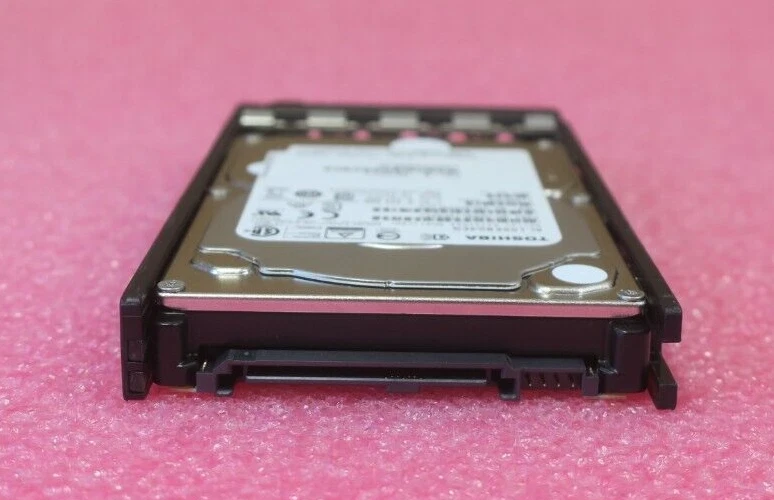 Fujitsu 2.4TB 10K SAS 12G 512e 2.5" Hot-Plug HDD Hard Drive S26361-F5929-L124 - Image 4 of 4