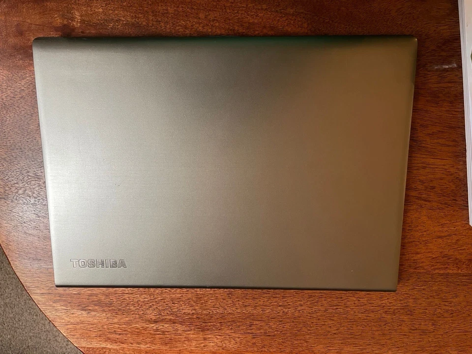 Toshiba Z30-B 1TB SSD 12GB RAM 13" LAPTOP + DOCK STATION - Image 4 of 4