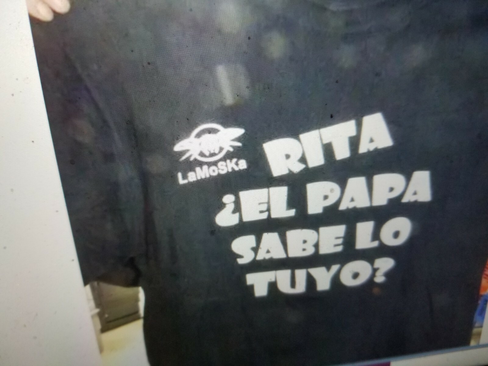 camiseta negra letras blancas xxl prohibida ¿Rita, el Papa sabe lo tuyo?