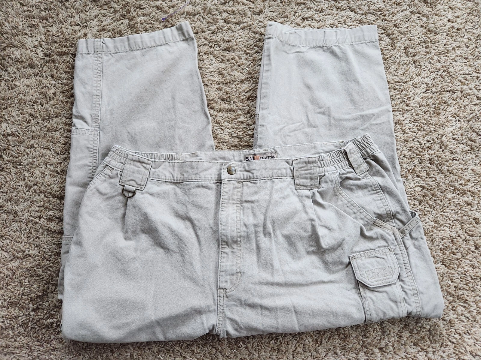 5.11 Tactical Cargo Pants Men's 44 / 30 Beige-Khaki Utility 7-Pocket Cord EUC