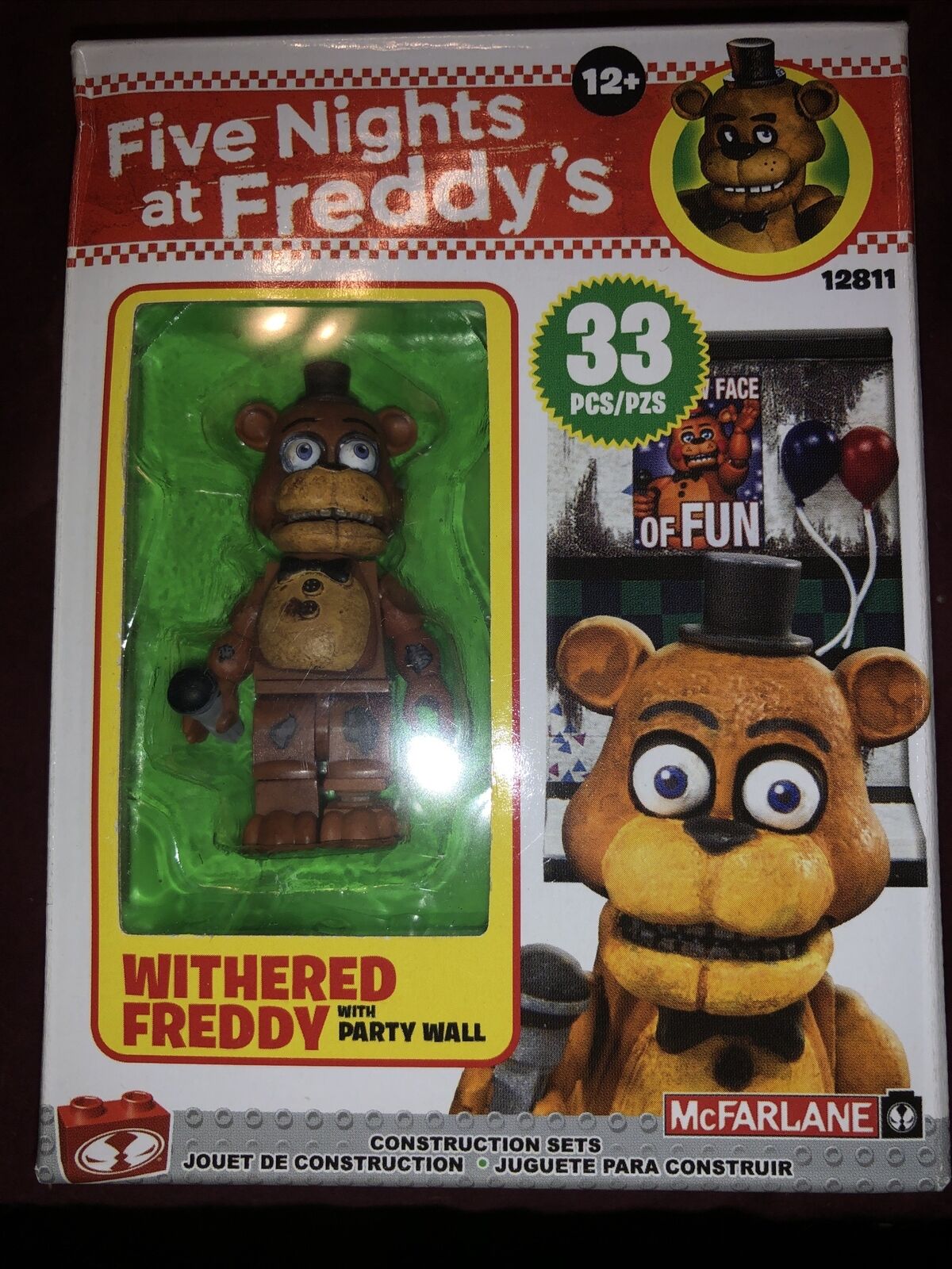 Five Nights at Freddy's Nightmare Withered Freddy W/ Party Wall