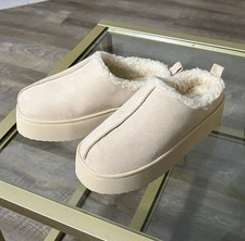Old Navy Cozy Camel Platform Slippers NWT Size 7