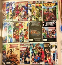 JUSTICE LEAGUE of America Mike Turner Variant High Grade ICON #1A #1B + 25 BOOKS