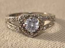 Vintage 925 Sterling Silver Heart Shape CZ Women  s Engagement Ring Size 8