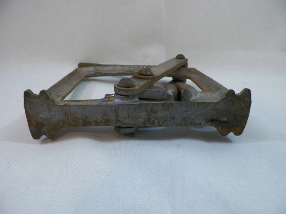 Vintage C.E. Potter Cast Iron Nut Cracker Sapulpa, Oklahoma Nutcracker - Image 4 of 4