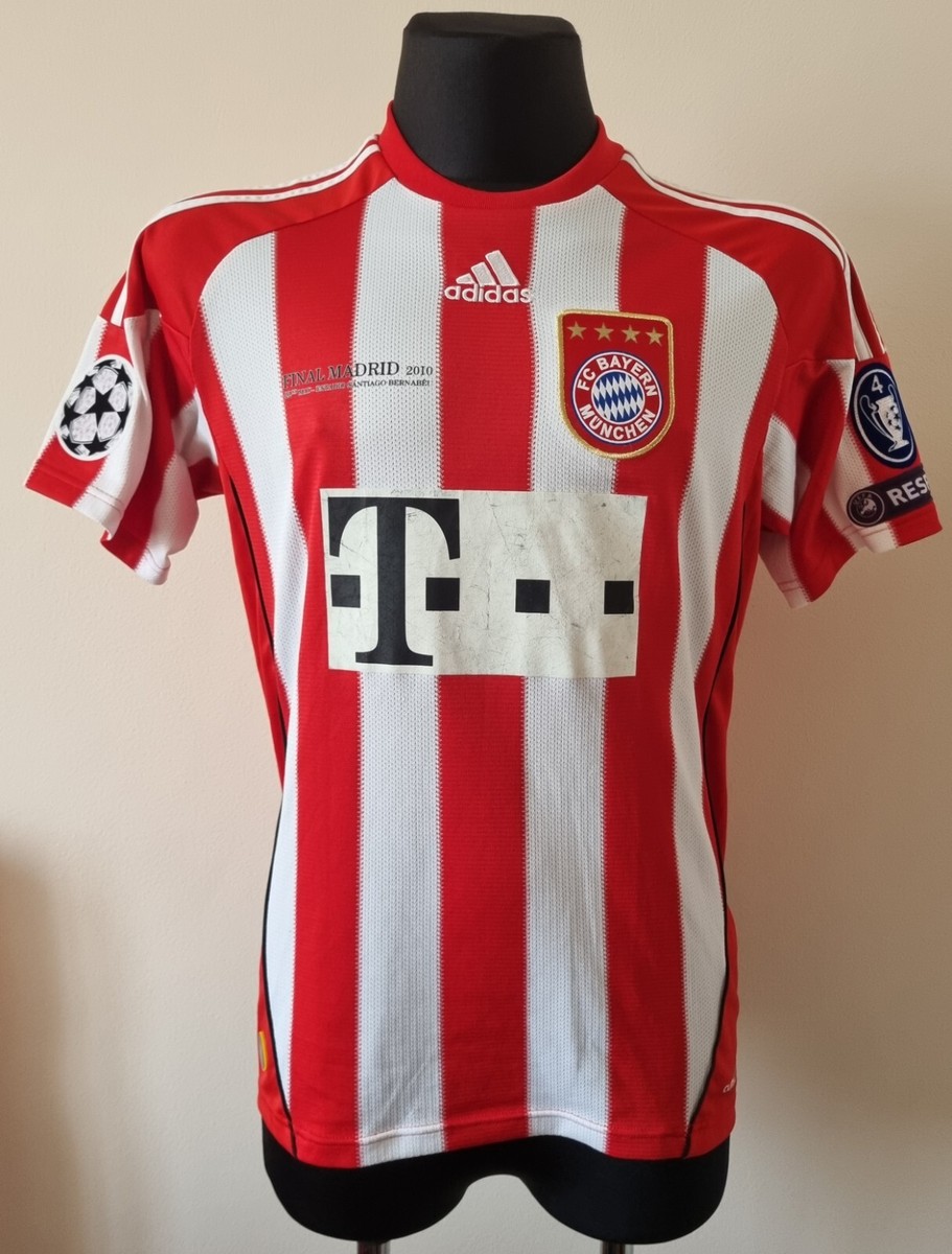 Bayern Munich 2010 - 2011 Home football Adidas shirt #10