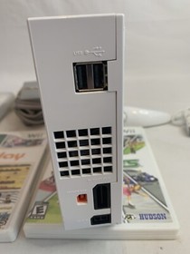 Nintendo Wii Bundle Lot Controller Nunchuck (2) Games Wii Play & Deca Sports