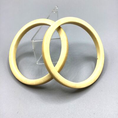 Vintage Bangle Pair Bracelets Cream Color Plastic Pin Up Style Stackers Spacers
