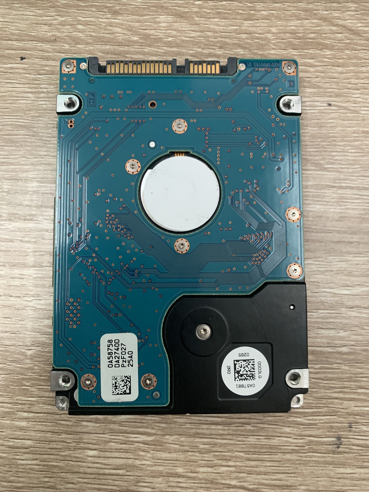 Hitachi 320GB 5.4K 5K500.B-320 HTS545032B9A300 2.5
