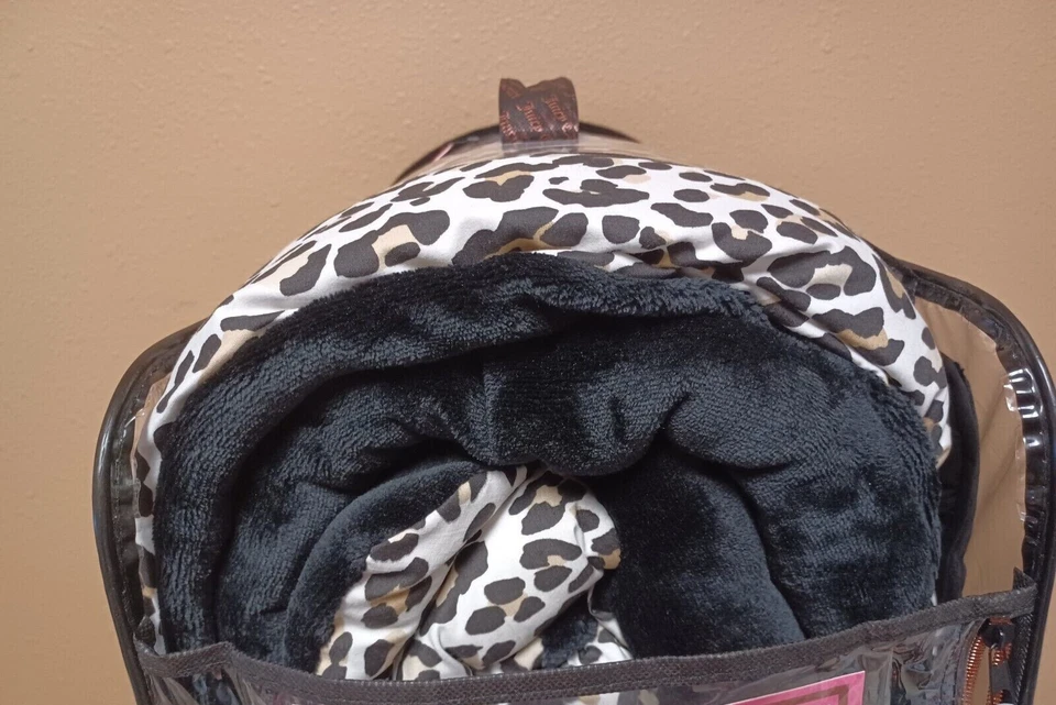 Juego de edredón reversible 3p Juicy Couture Twin/Twin XL felpa negro/impresión de leopardo Foto 4 de 4