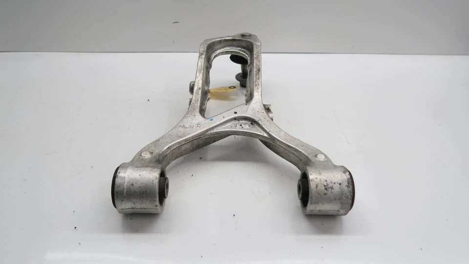 Brazo de control superior derecho Acura RLX 2014-2017 OEM Foto 2 de 4