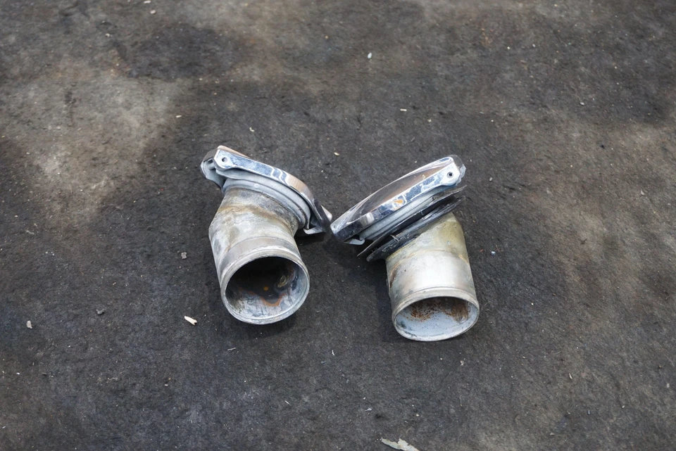 Conjunto de sello de tapa de cuello de llenado de gas combustible izquierdo y derecho OEM Lotus Elite Eclat 75-82 Foto 4 de 4