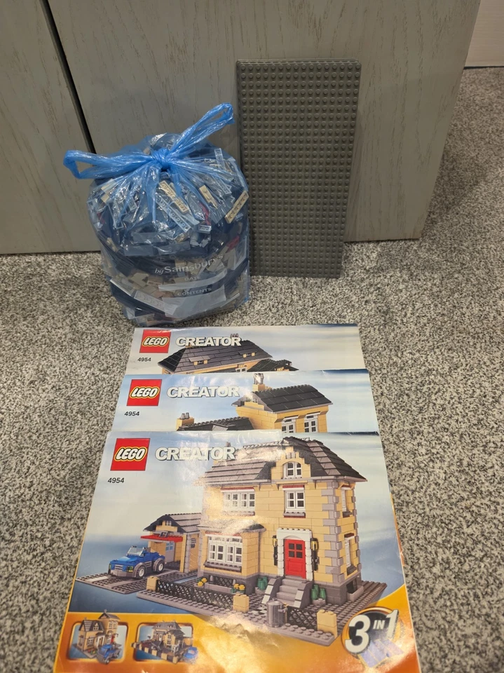 LEGO Creator 4954 Model Town House, photo 1 of 3