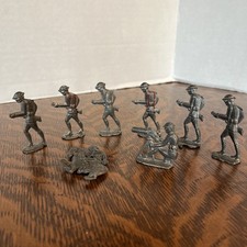 Set Of 8 Toy Soldiers Antique Vintage Lead Die Cast German USA Troops WW1 WW2