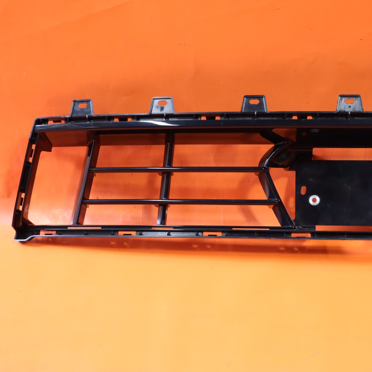 Rolls-Royce Cullinan 2025-2026 Lower Center grille